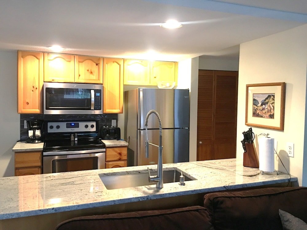 Фото Valhalla Vacations at Whistler