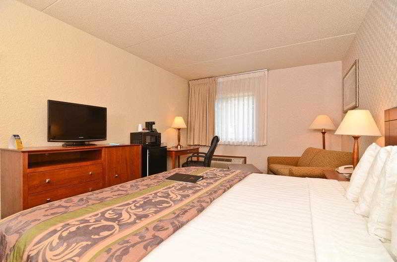 Фото Ramada by Wyndham Fargo