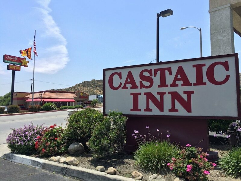 Гостиница Castaic Inn Near Six Flags Magic Mountain