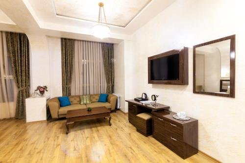 Фото Iberia Palace Hotel