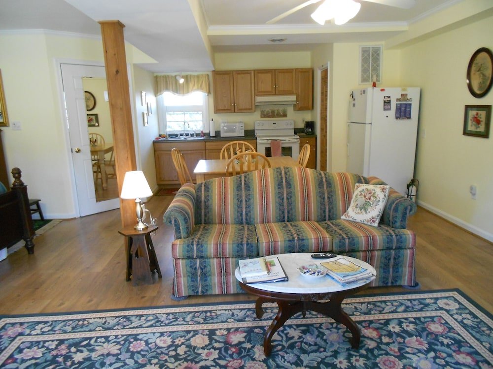 Фото Marl Inn Bed and Breakfast