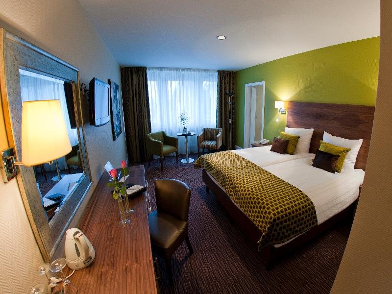 Фото Leonardo Hotel Hamburg Elbbruecken