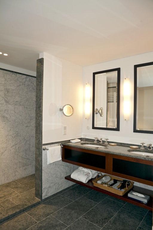 Фото Hotel Restaurant Erbprinz