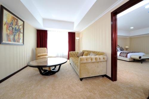 Фото Alpha Mongolia