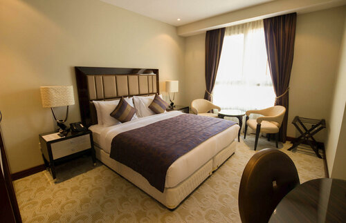 Гостиница Strato Hotel by Warwick в Дохе