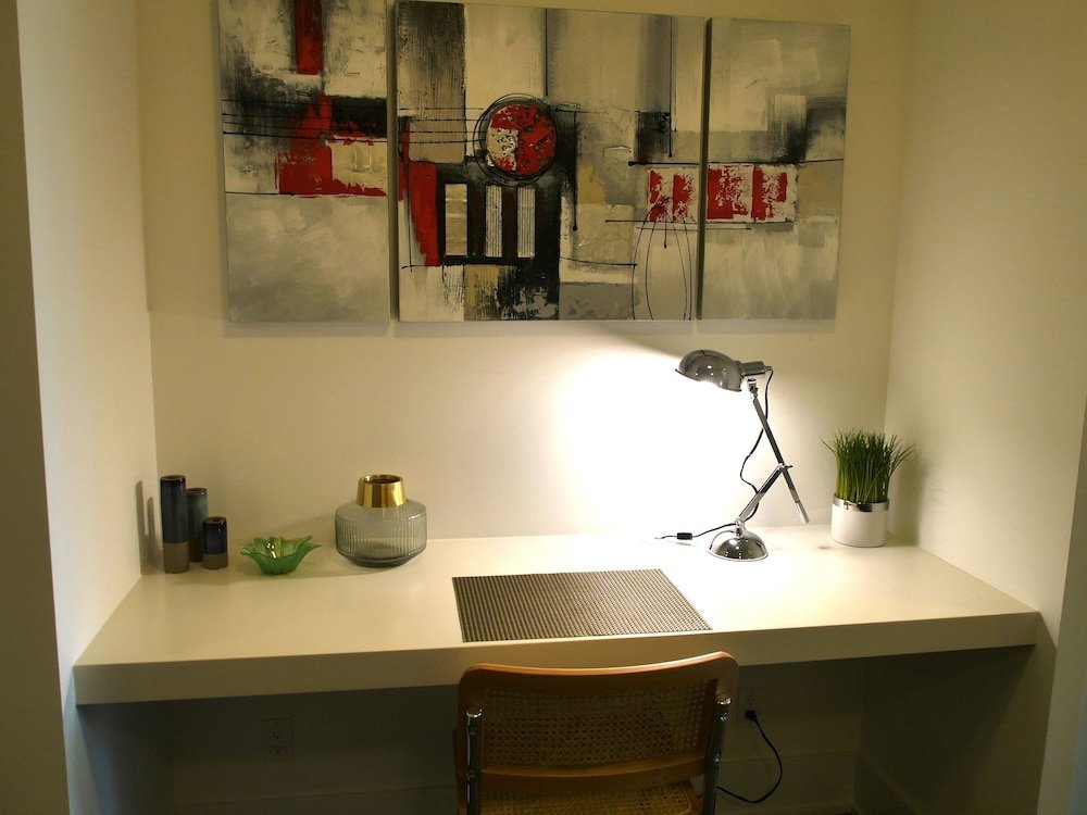 Фото Beautifully 1br Condo at the Waterfront