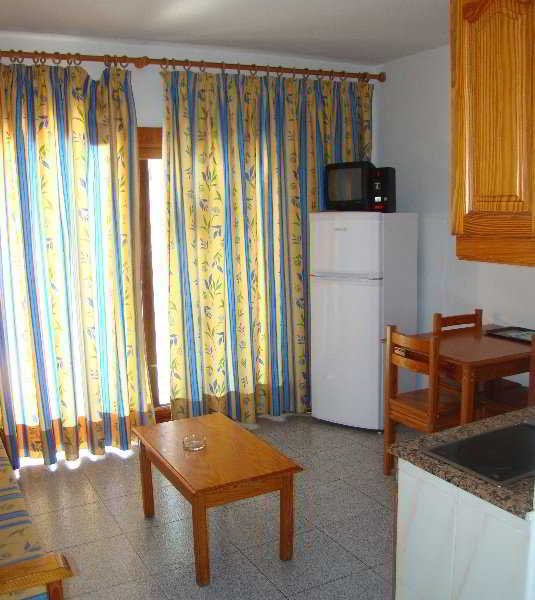 Фото Apartamentos Sol y Paz