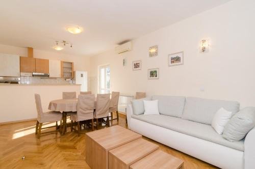 Фото Apartments Eva