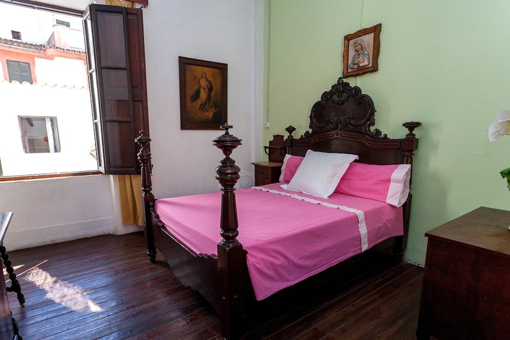 Фото Hostal Pons