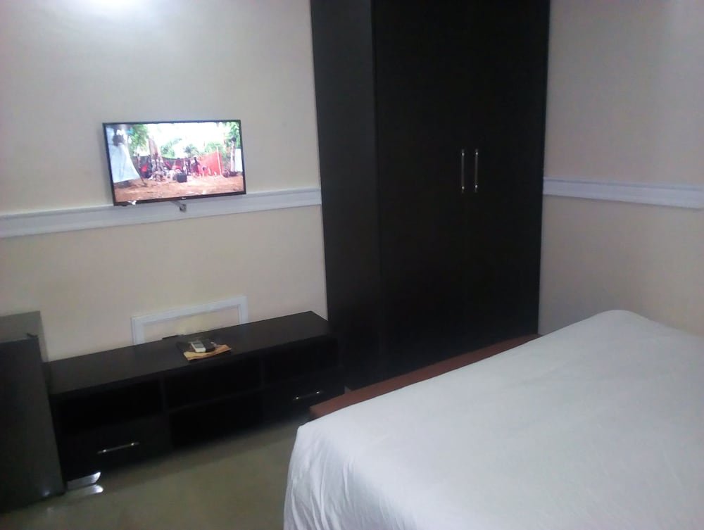 Фото Edmudian Court Luxury Apartments