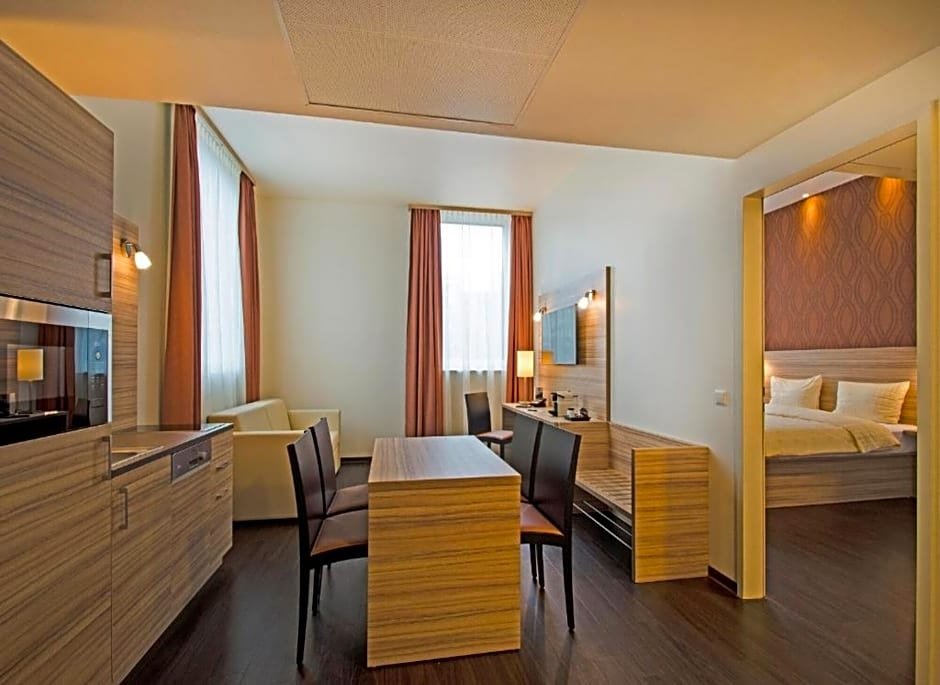 Фото Отель Premier Inn Hannover City University hotel