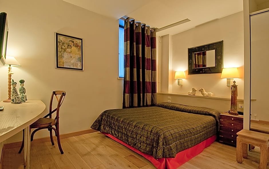 Фото VLH Paris Montparnasse Eiffel