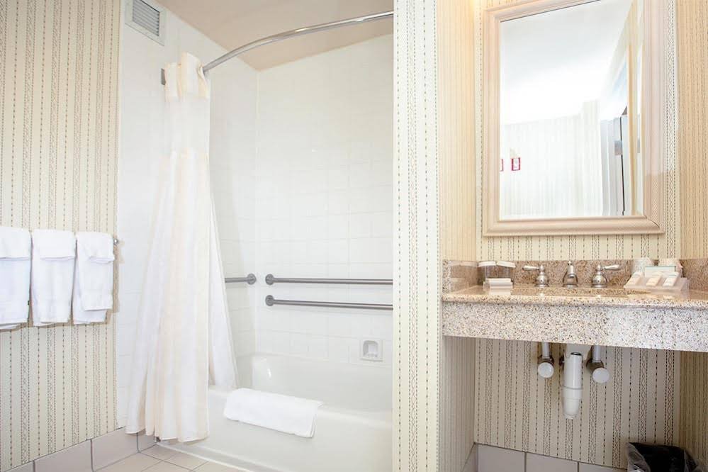 Фото Hilton Garden Inn Appleton/Kimberly