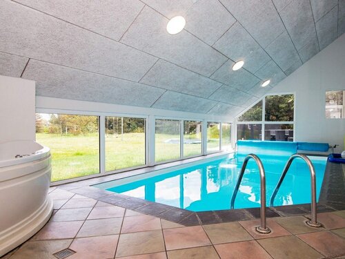 Жильё посуточно Swanky Holiday Home in Glesborg With Swimming Pool