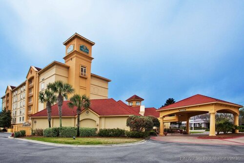 Гостиница La Quinta Inn & Suites by Wyndham Panama City в Панама-Сити