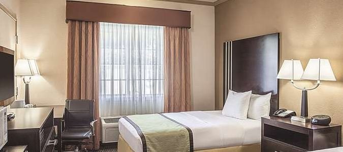 Фото La Quinta Inn & Suites by Wyndham Davis