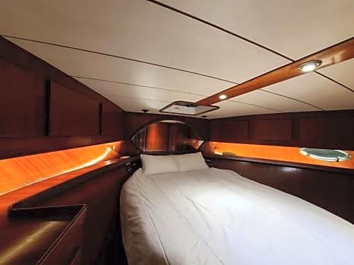 Фото Yacht Island