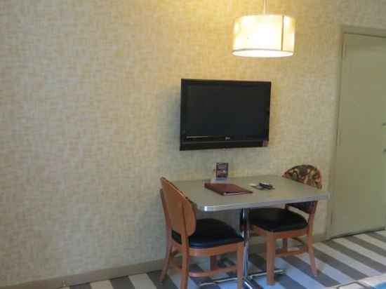 Фото Carleton of Oak Park