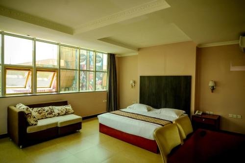 Фото Hbt Russel Hotel