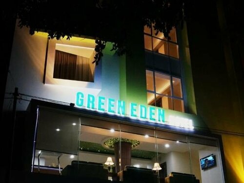 Гостиница Green Eden Hotel в Манадо