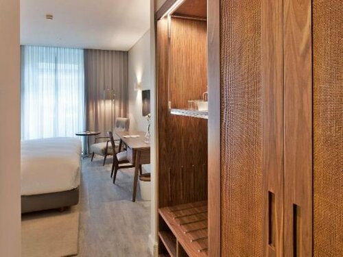 Гостиница Corpo Santo Lisbon Historical Hotel в Лиссабоне