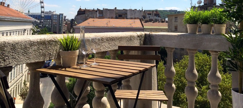 Фото Pelicanstay next to Budapest Basillica