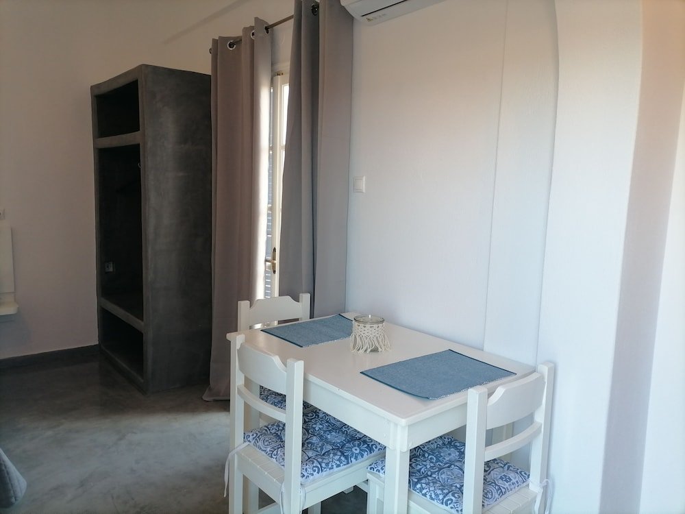 Фото Paros King Luxury Apartments