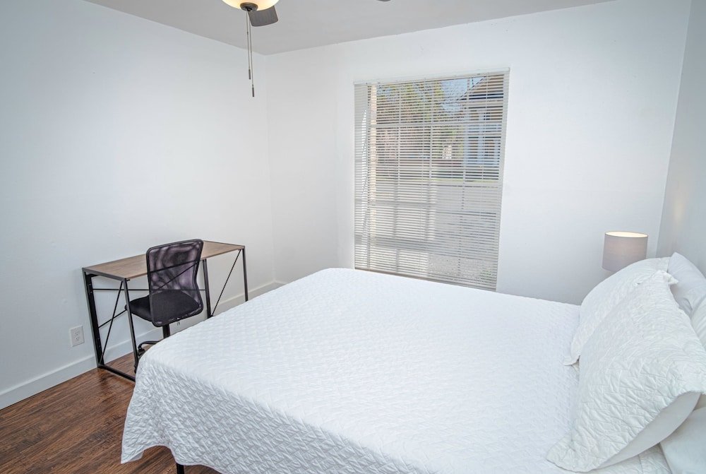 Фото Explore Pearl 2br/2ba Near Dt and Riverwalk