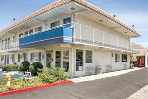 Гостиница Lancaster Inn в Палмдэйле