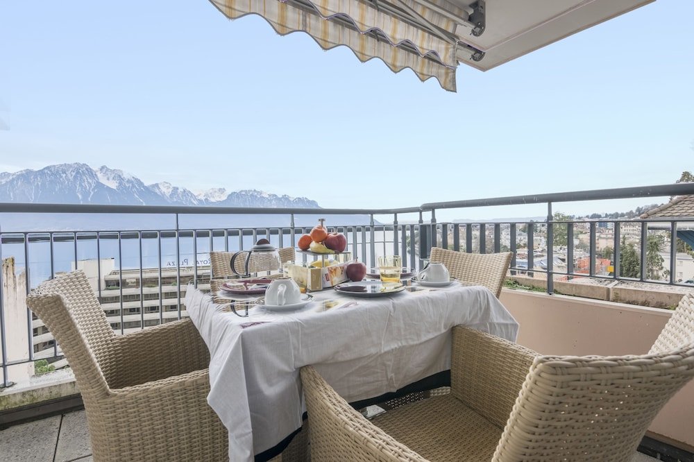 Фото Alpine Stunning Apartment in Montreux