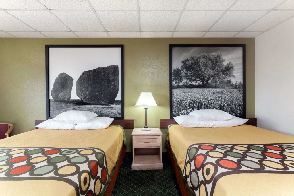 Фото Super 8 by Wyndham Fredericksburg