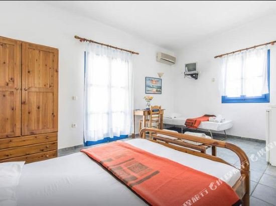 Фото Santorini Breeze