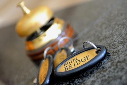 Фото Hotel Bridge