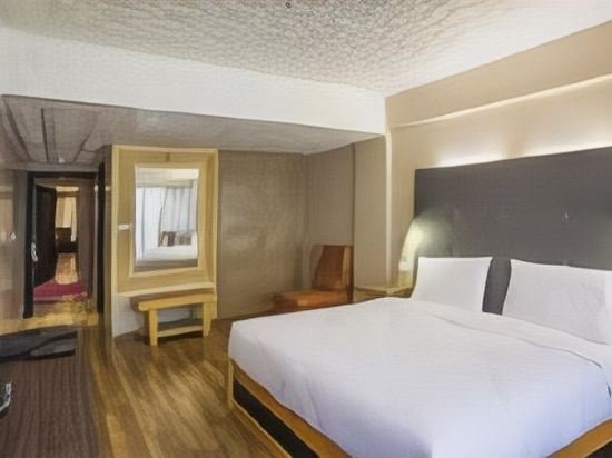 Фото Ahdoos Hotel