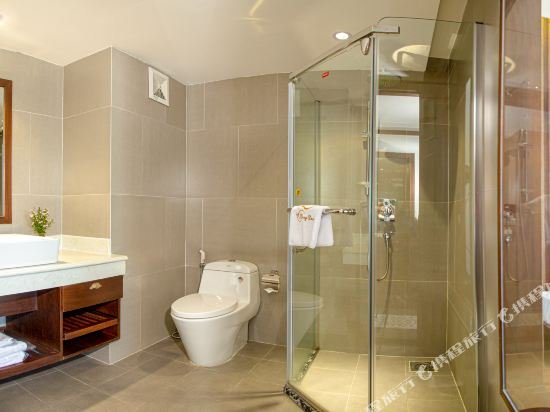 Фото Dong Duong Hotel