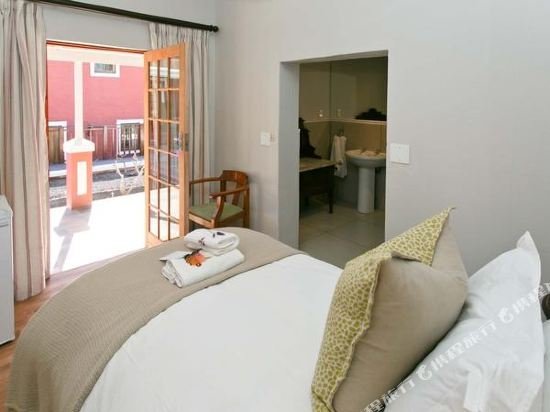 Фото Beaufort Manor Country Lodge