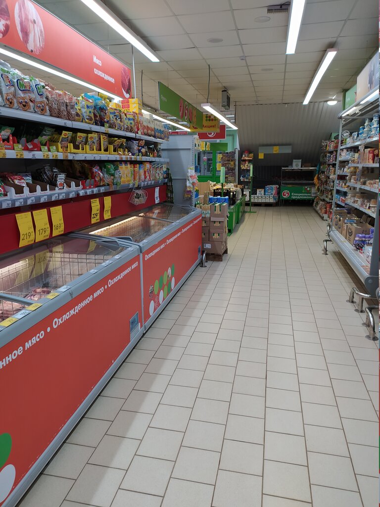 Supermarket Pyatyorochka, Novgorod Oblast, photo