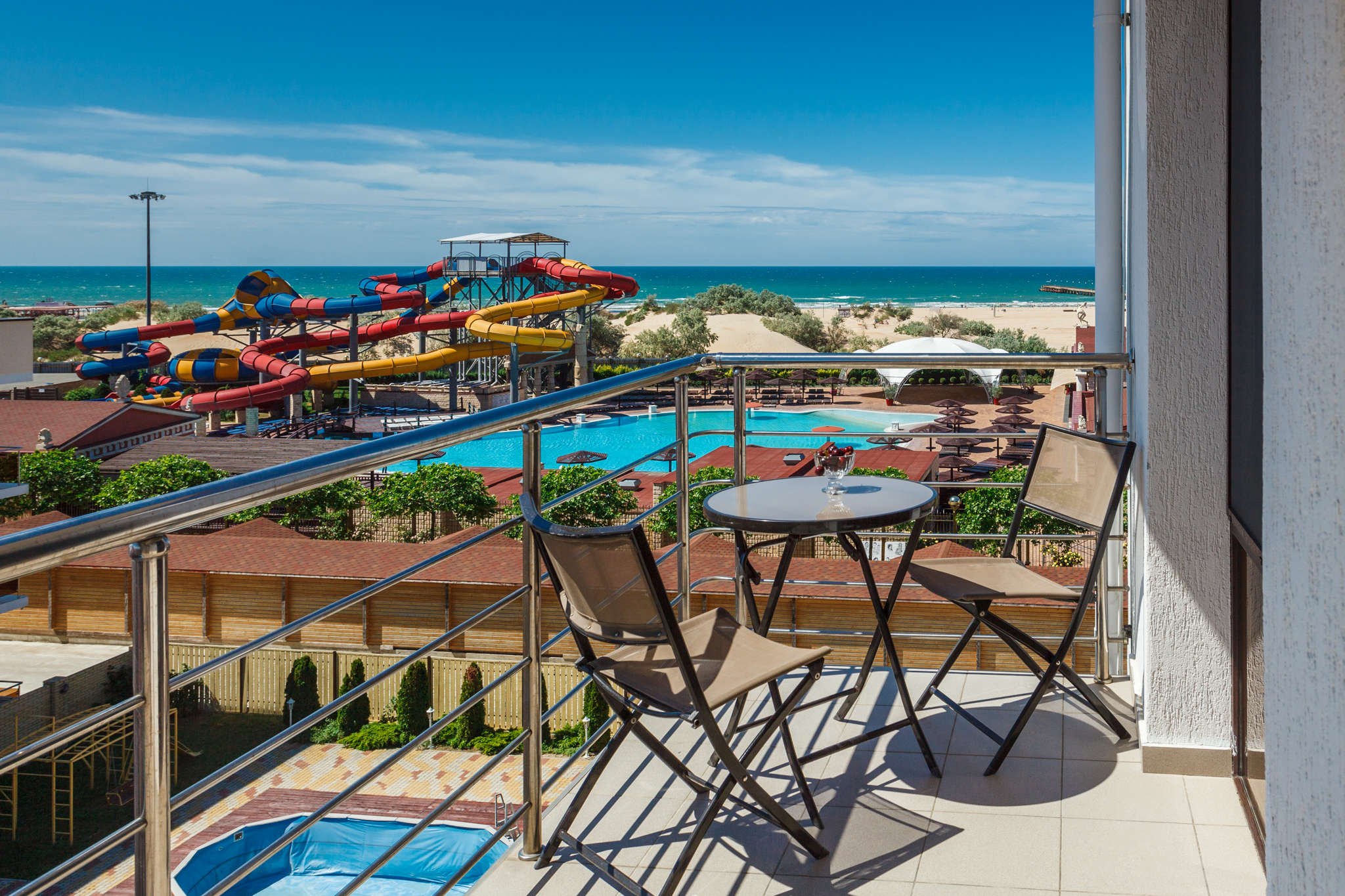 Фото отеля 2