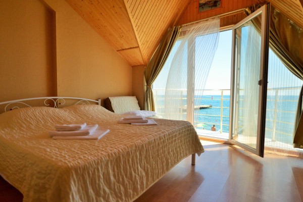 Фото Солнечный