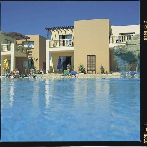 Гостиница Ramada Hotel & Suites by Wyndham Ayia Napa в Айя-Напе