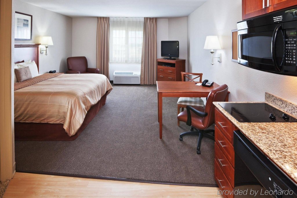 Фото Candlewood Suites Dallas Plano East Richardson, an Ihg Hotel