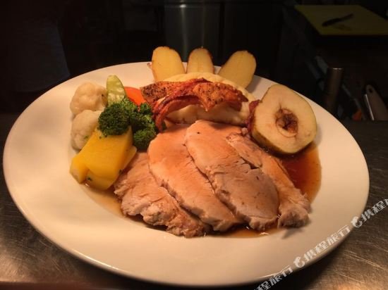 Фото The Linton Hotel