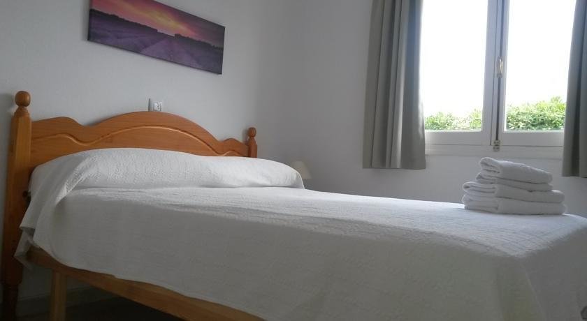 Фото Apartamentos Ses Anneres