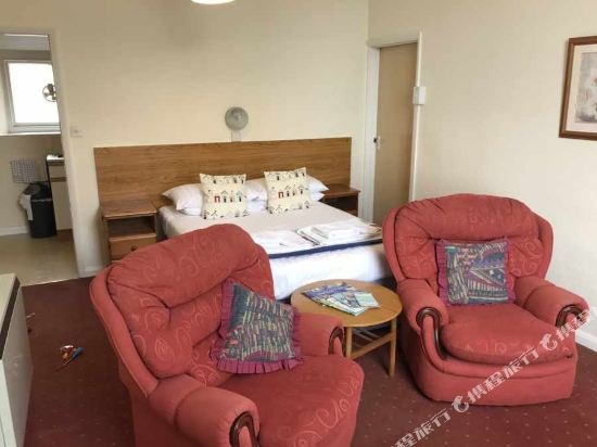 Фото Sunningdale Apartments