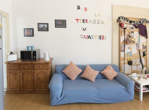 Гостиница La Terrazza sui Quartieri в Неаполе