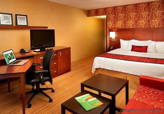 Фото Courtyard by Marriott Ann Arbor