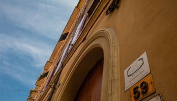 Фото Astoria Suite Apartments