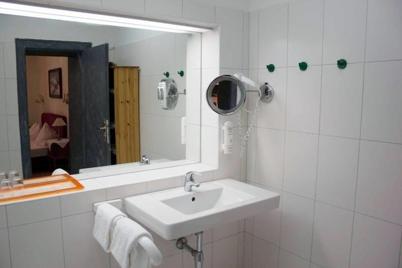 Фото Stadthotel Restaurant Auerhahn