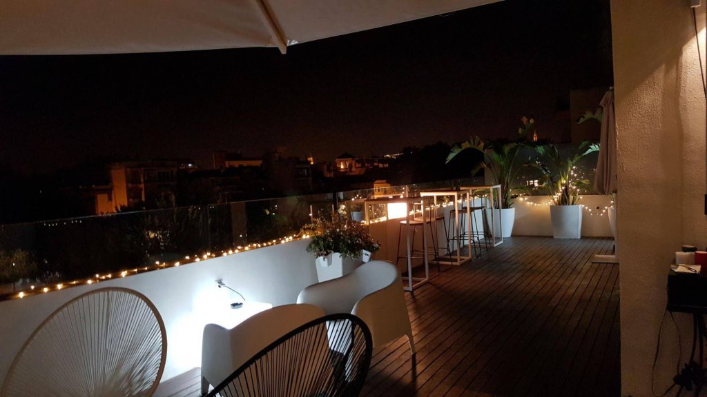 Фото The Corner House