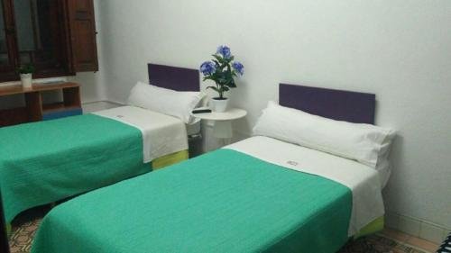 Фото The Cathedral Hostel